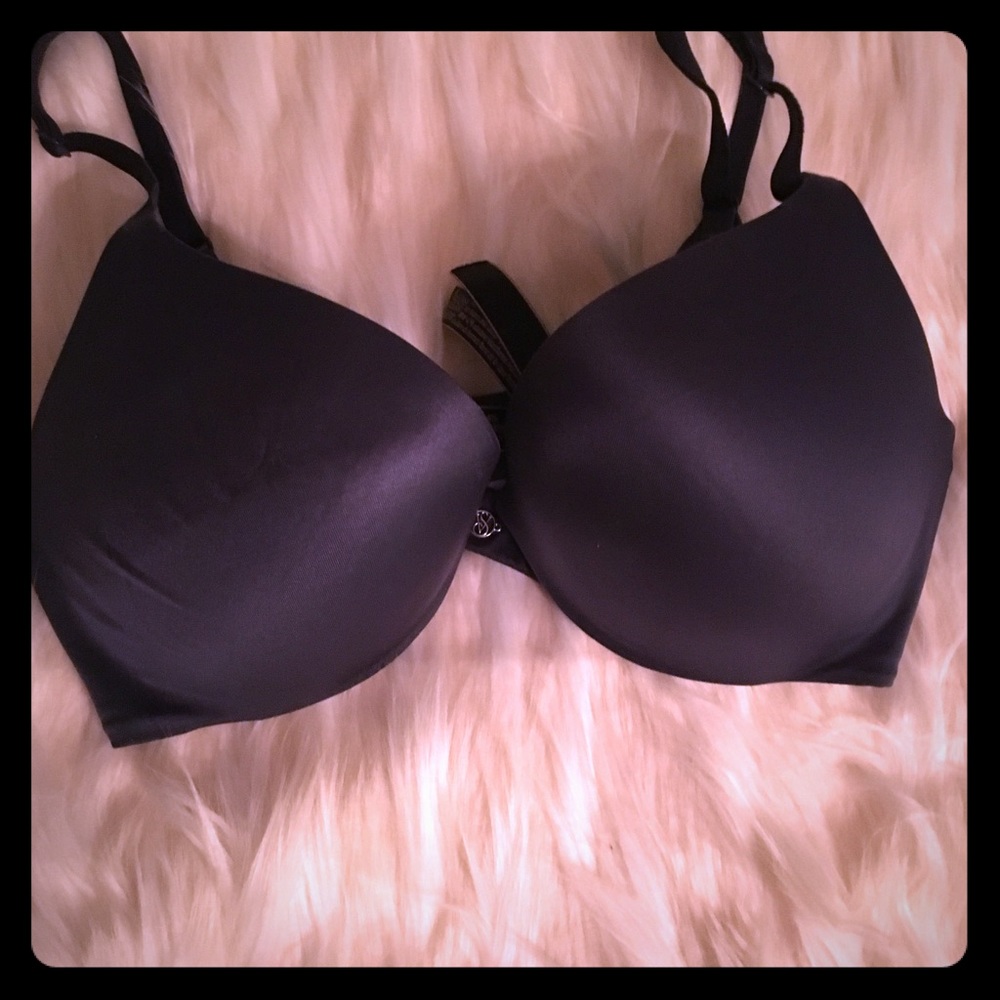 Victoria’s Secret push-up bra size 32D